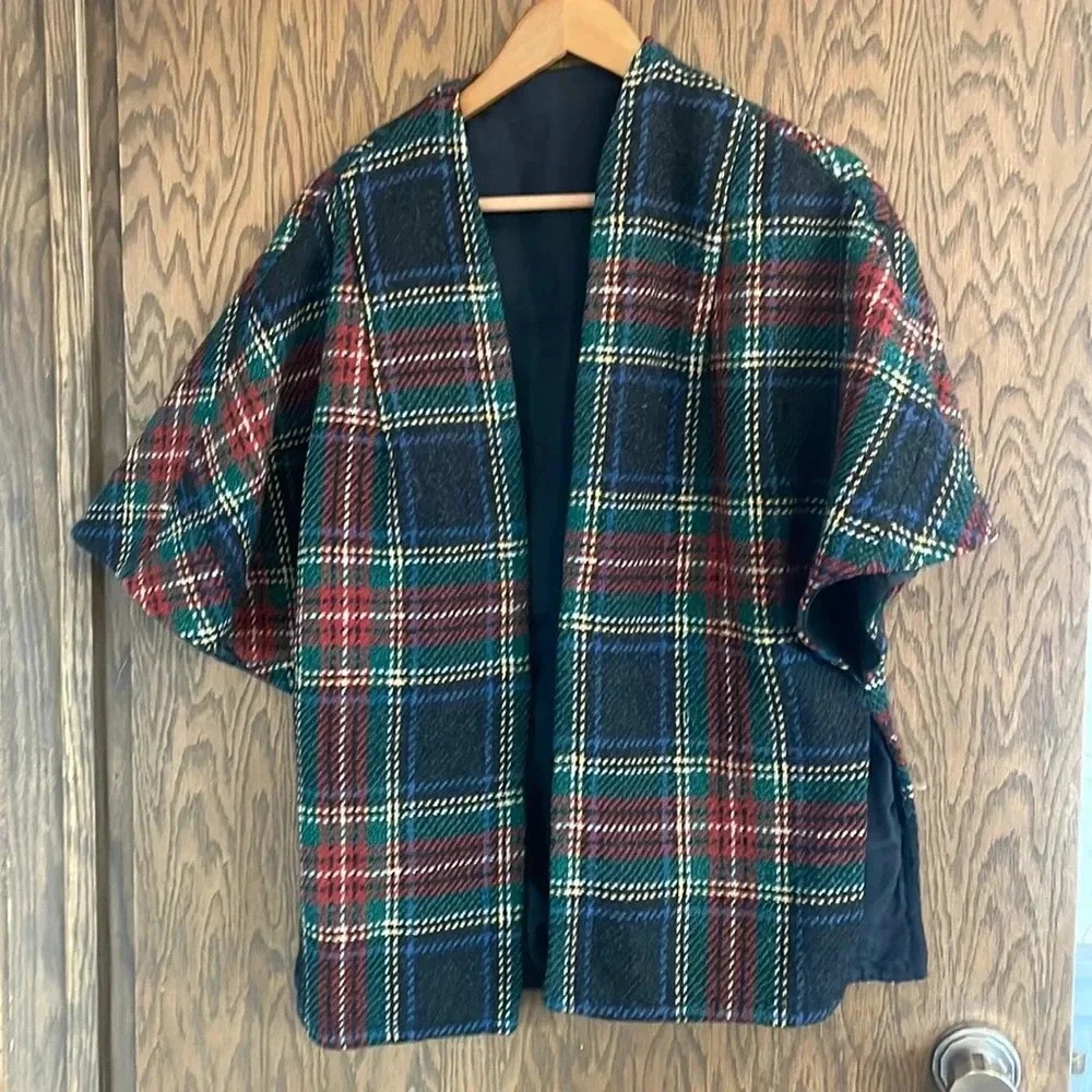 Plaid Shrug‎